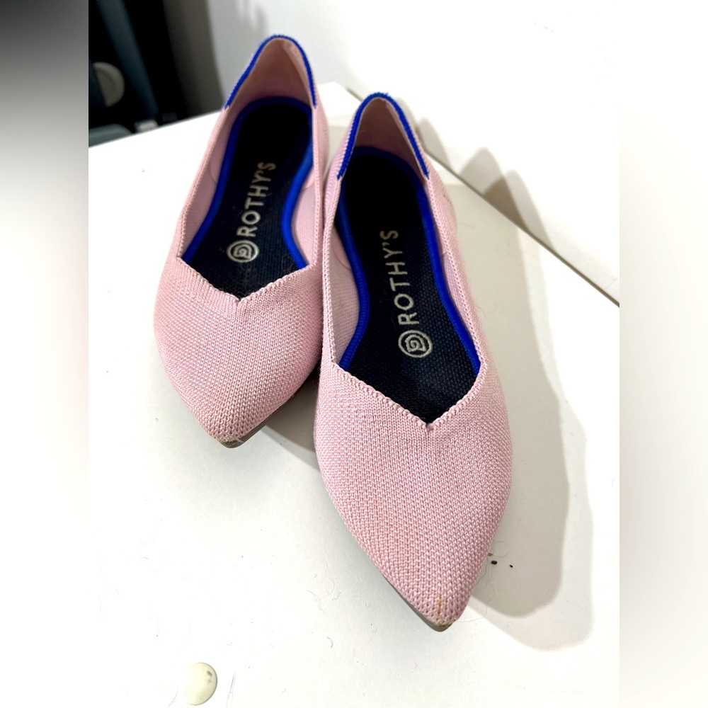 NWOT pointed Rothy’s in blush